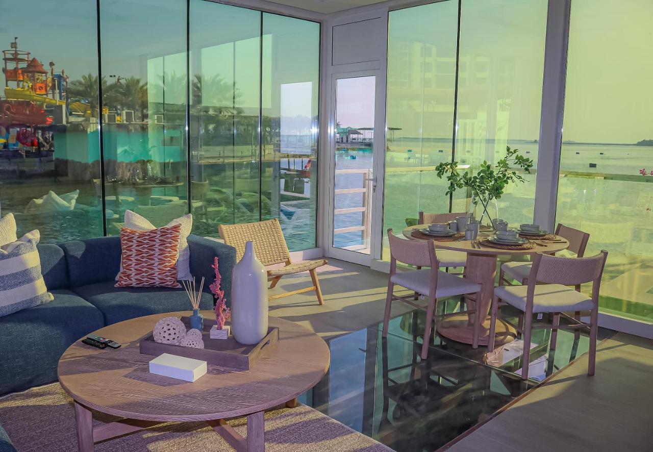 Lagoona Beach Luxury Resort And Spa Manama Eksteriør bilde Interior of a typical apartment