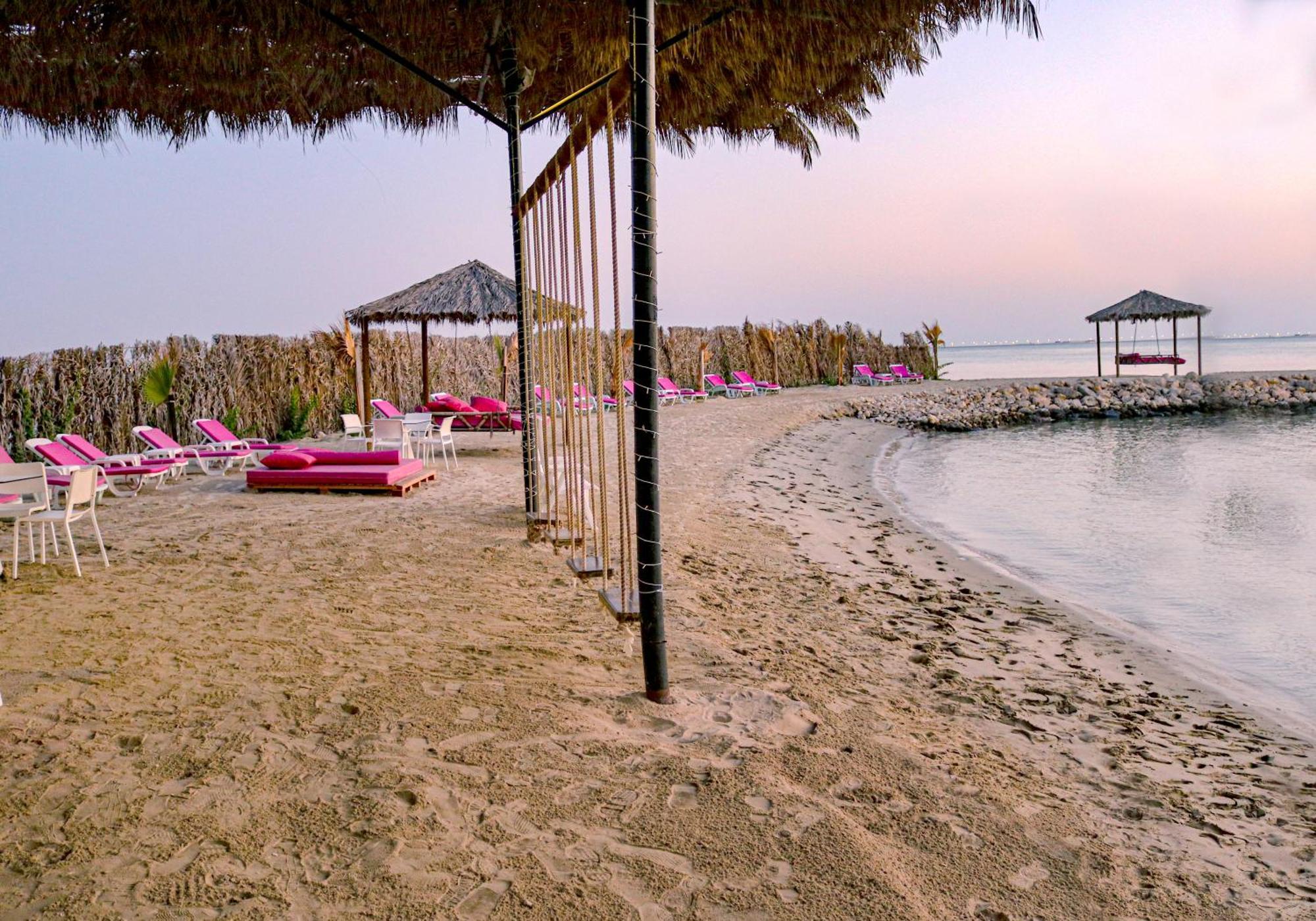Lagoona Beach Luxury Resort And Spa Manama Eksteriør bilde Beach in Hurghada