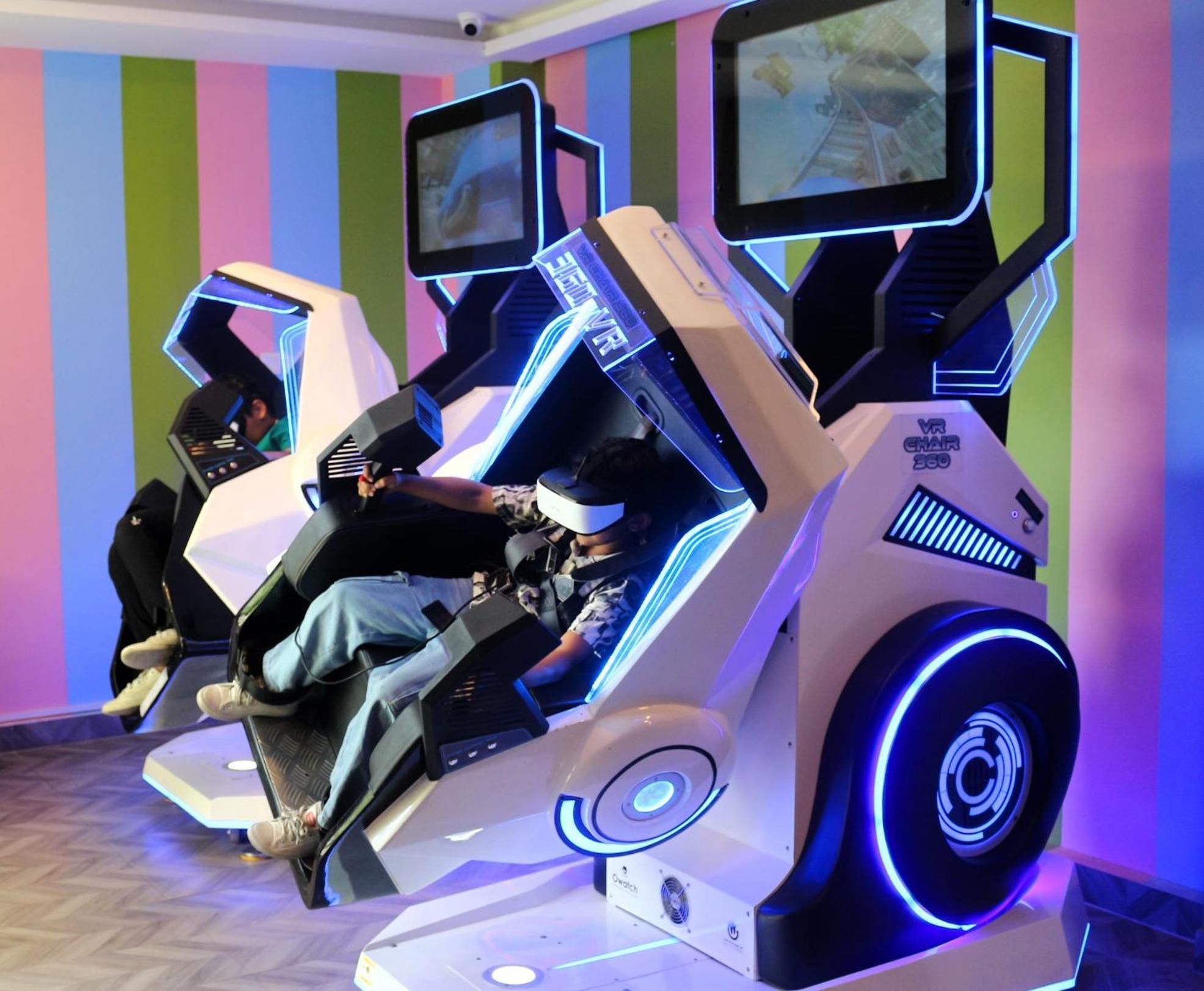 Lagoona Beach Luxury Resort And Spa Manama Eksteriør bilde A racing simulator