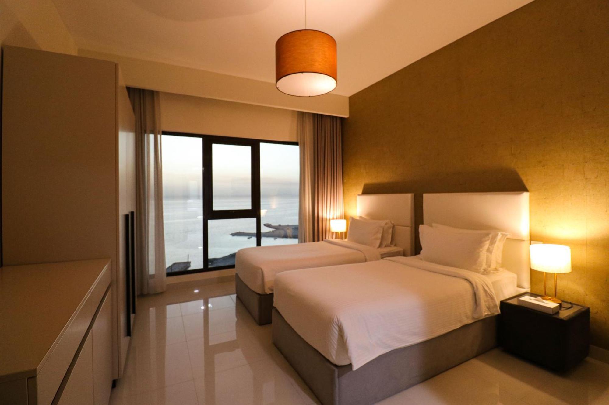 Lagoona Beach Luxury Resort And Spa Manama Eksteriør bilde Deluxe Room