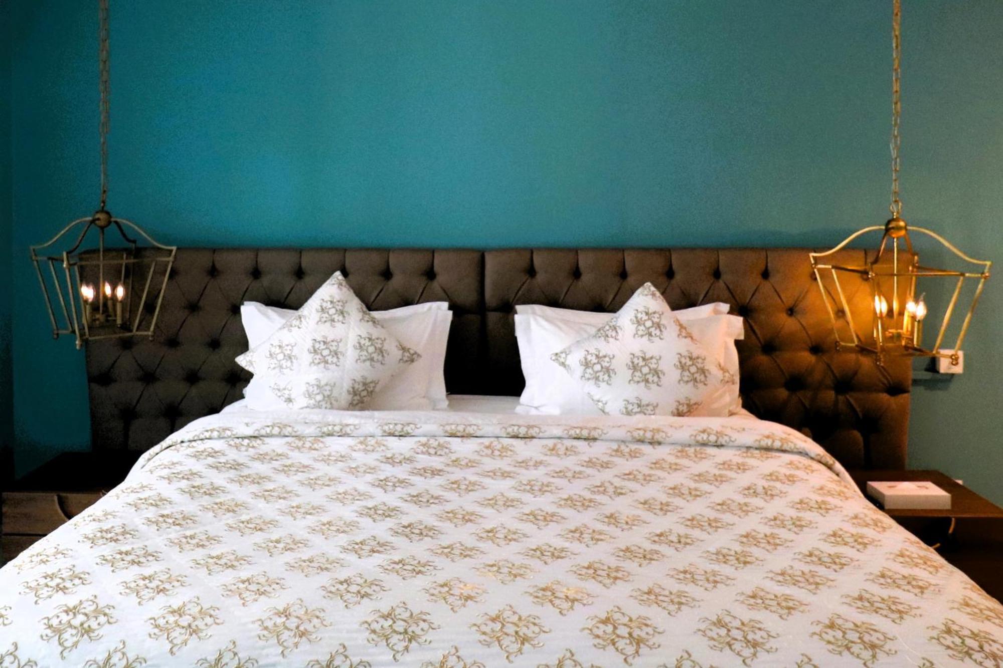 Lagoona Beach Luxury Resort And Spa Manama Eksteriør bilde A bed with a duvet